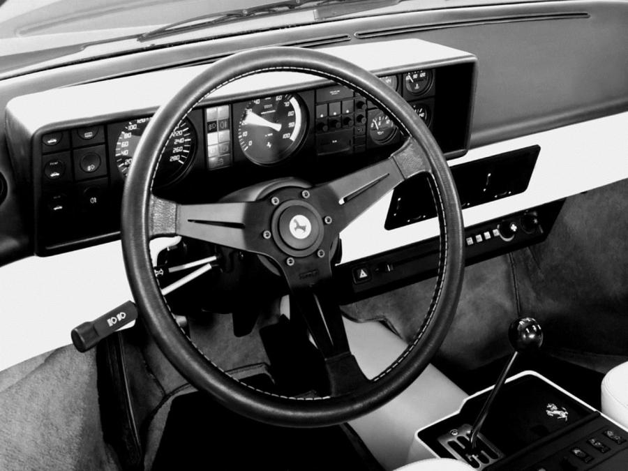  Ferrari Mondial 8 1980 года  (фото 11 из 16)
